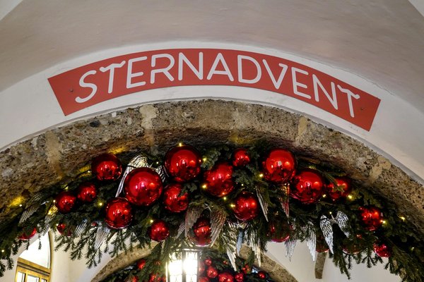 Arche de noël atypique : une touche originale pour votre déco festive